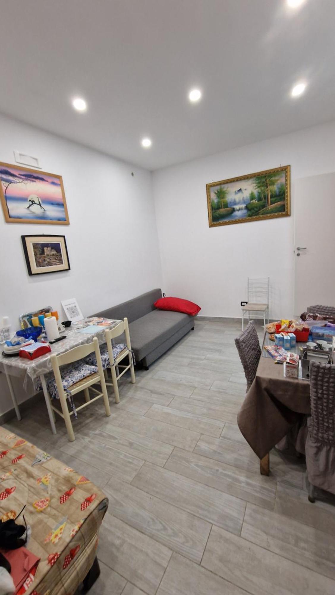 Appartamento Intero Casa Vacanze Espo Naples Extérieur photo