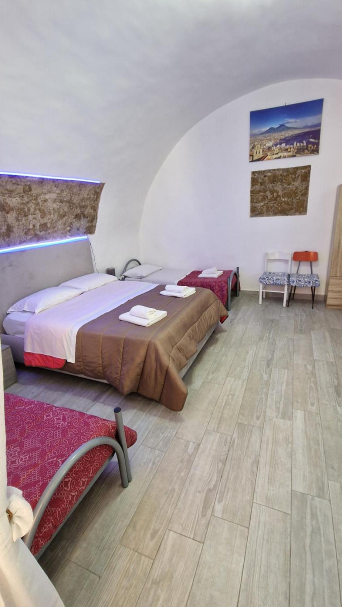 Appartamento Intero Casa Vacanze Espo Naples Extérieur photo